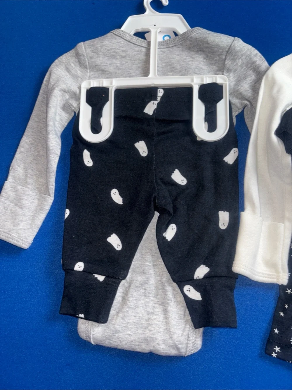 Carters‎ Baby New Born Lot Of 2 Outfits Halloween Ghost Gray/White NWT